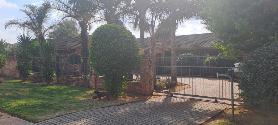 4 Bedroom Property for Sale in Vanes Estate Eastern Cape